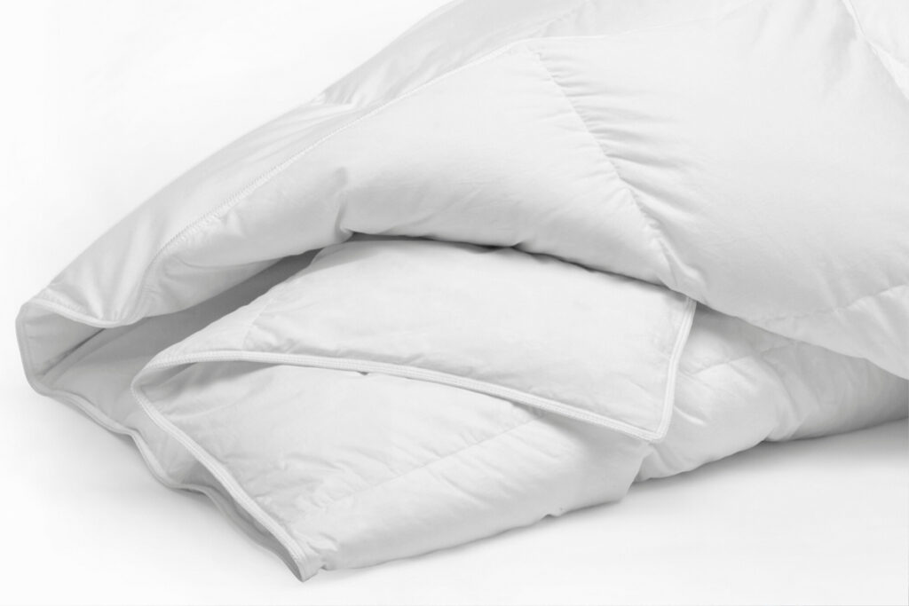 How to Choose the Best Hotel Collection Lightweight Down Comforter?