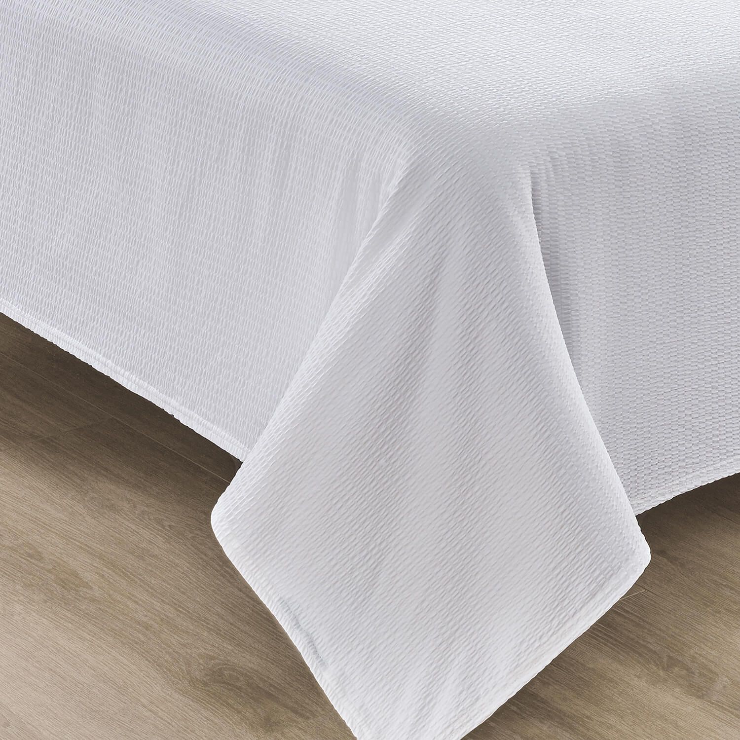 Seer Sucker Full 84 x 96 – Lightweight Comfort You Need