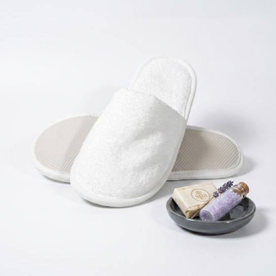 Closed Toe Spa Slippers 50 Pairs / Case